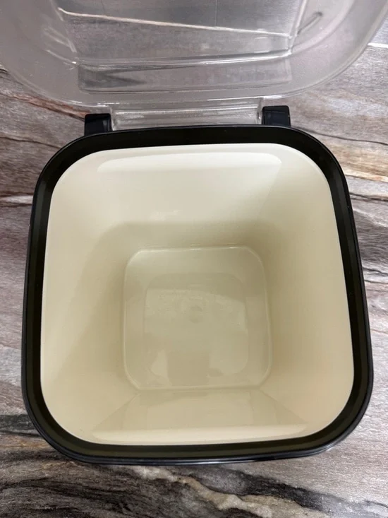 Tupperware Square Modular Mate with Flip Top lid - Picture 3 of 5
